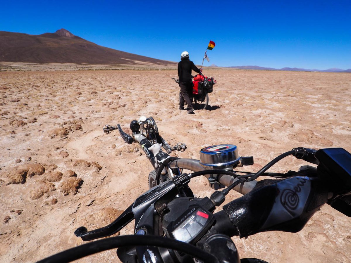 Faut pousser un peu pour sortir du salar...