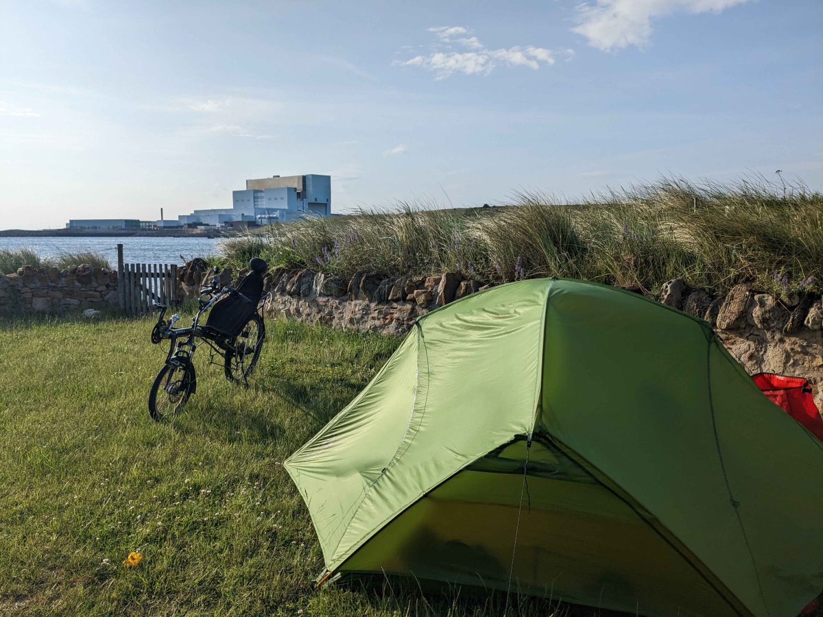 Camping près de la centrale nucléaire