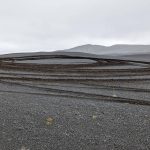 Pour quelques dérapages, des horribles traces