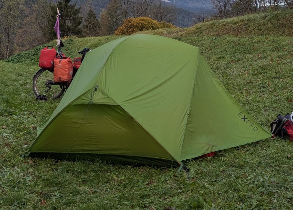 Une tente toute neuve, Merci Exped !