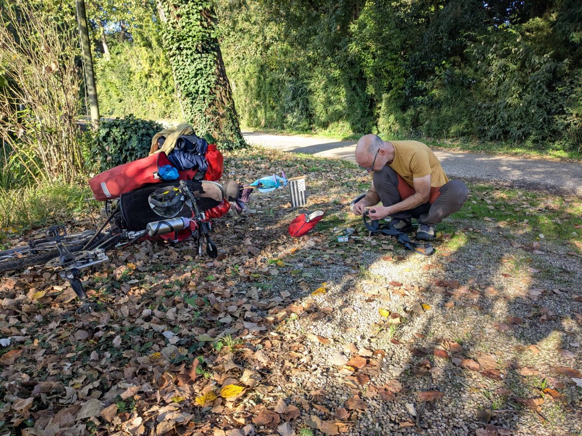 Première crevaison du voyage après 7552km